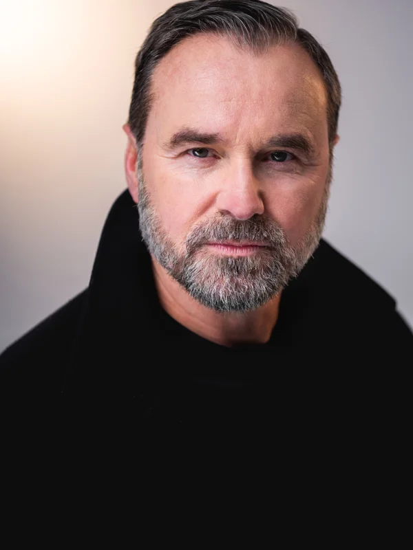 Huw Davies