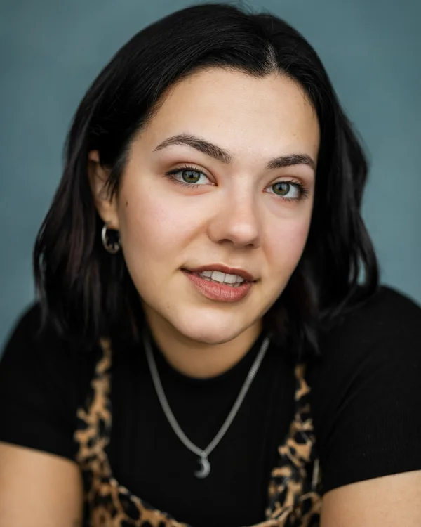 Imogen Khan 